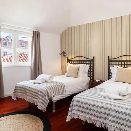 Great Duplex In Alfama With Ac Апартаменти *